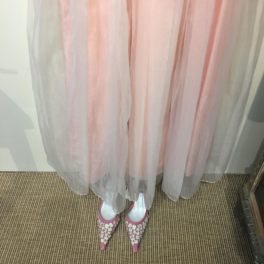 Vintage and gently worn clothing and accessories