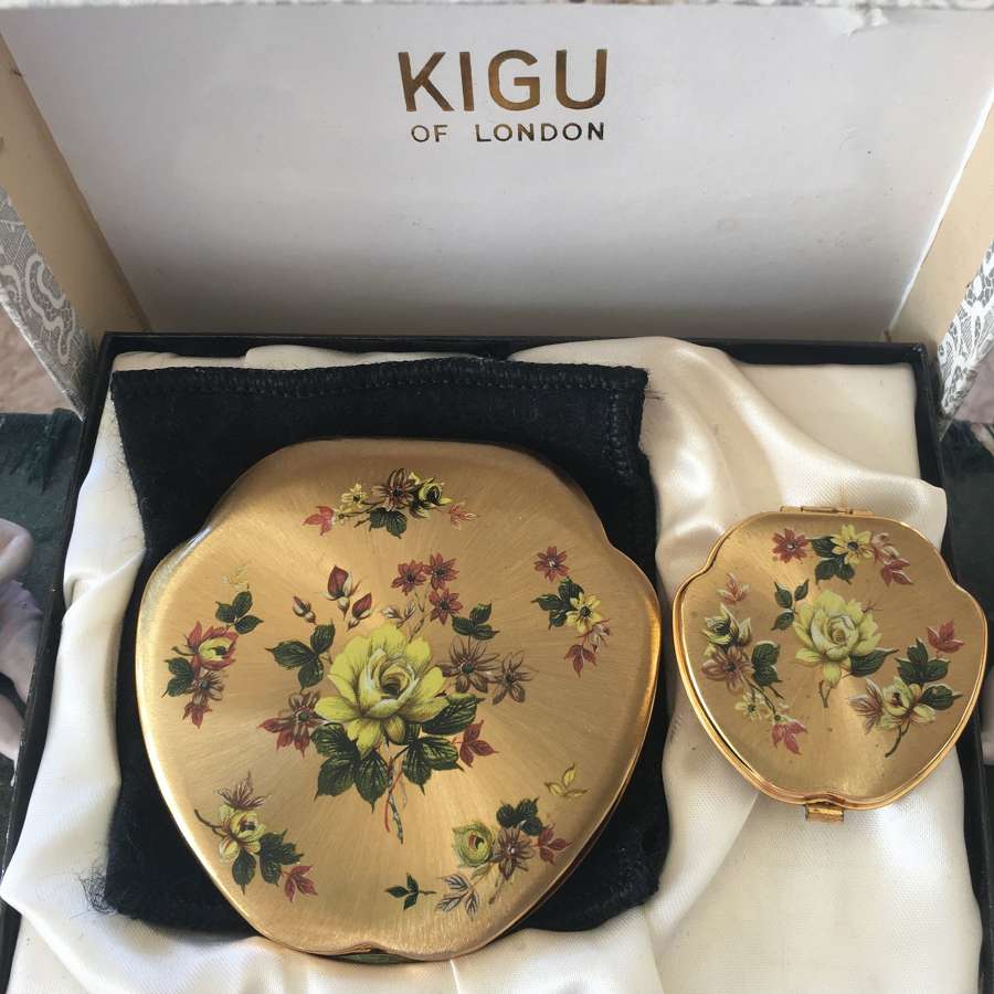 Vintage decorative accessories