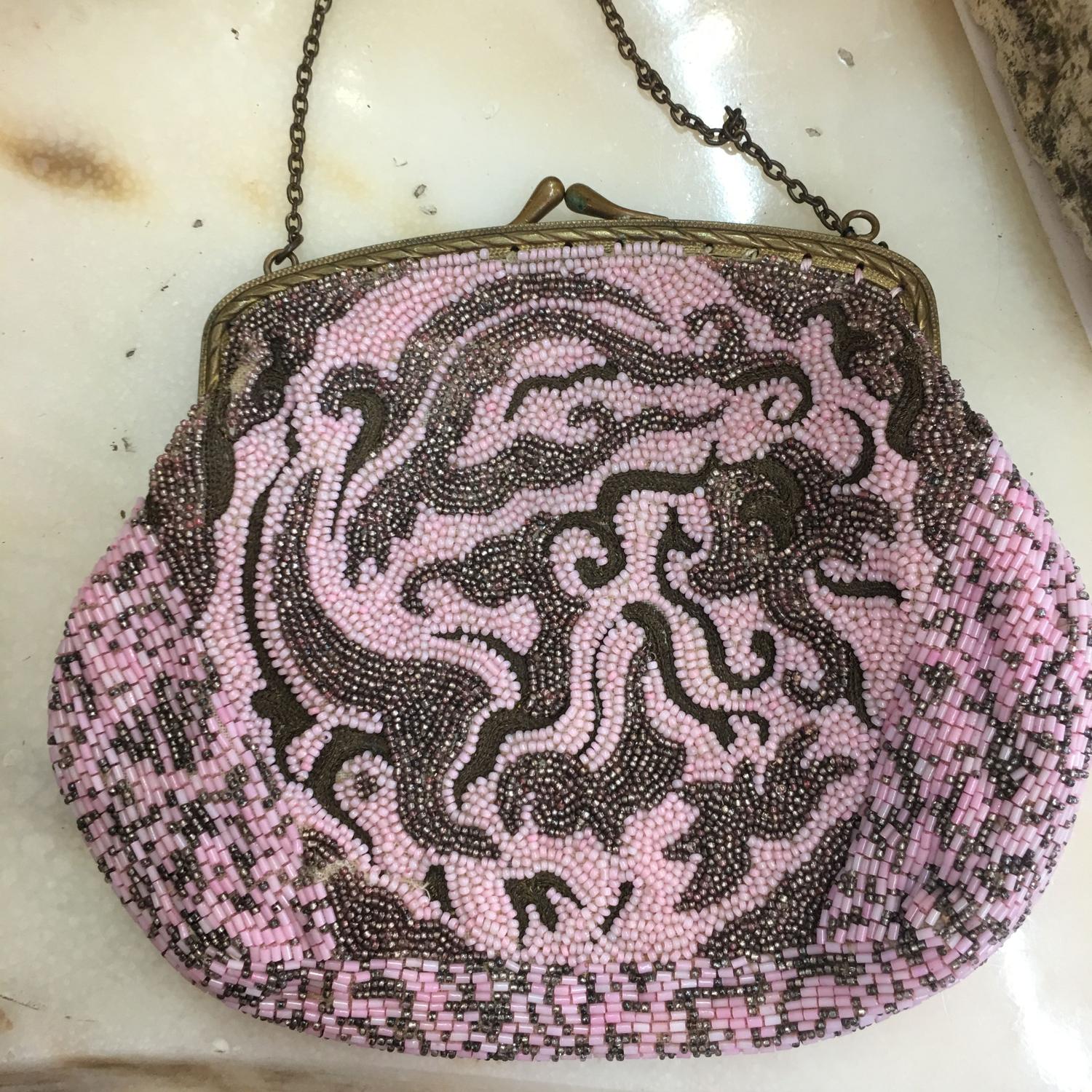 1930s pink and bronze beaded handbag