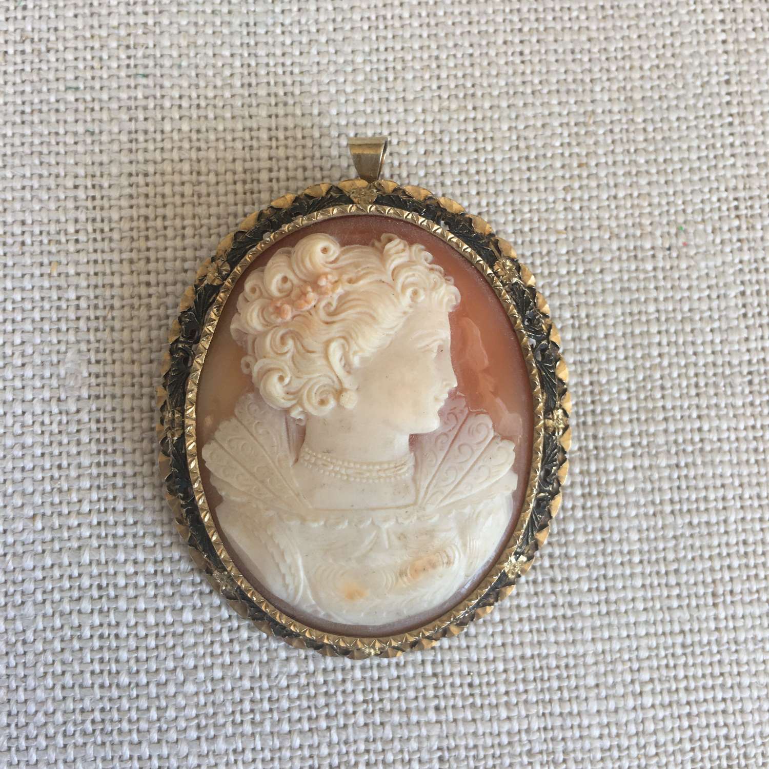 Vintage shell cameo of Queen Mary