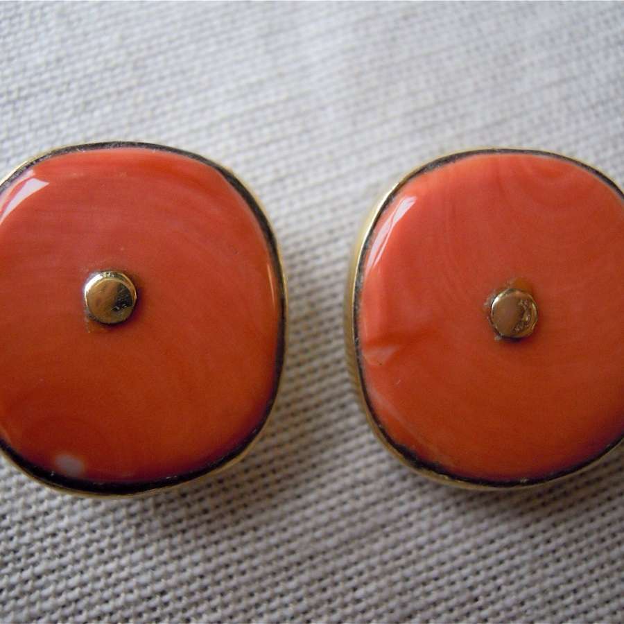 Antique coral bead 18ct gold clip earrings