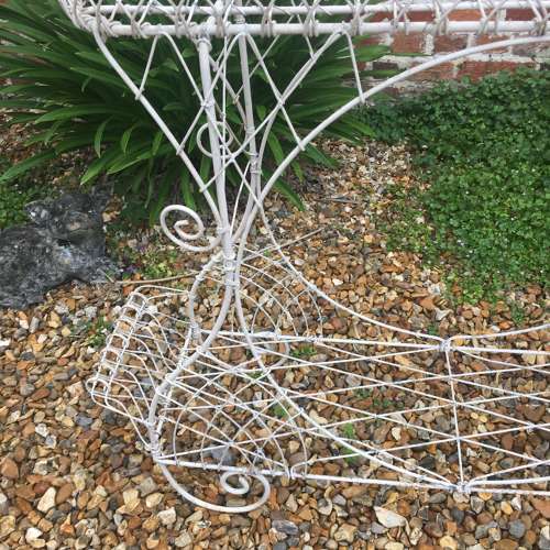 Post War wirework planter in good condition