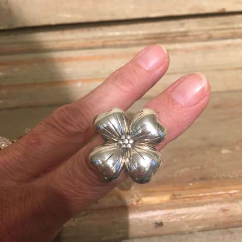 Four leaf clover silver ring