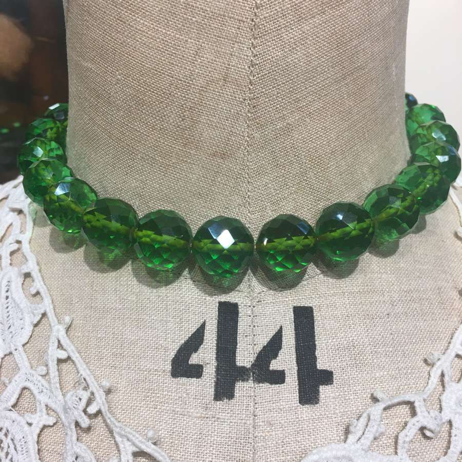 Vintage emerald green faceted necklace