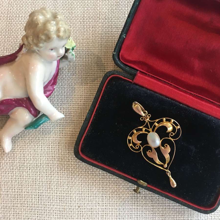 9ct rose gold blister pearl pendant Art Nouveau Style