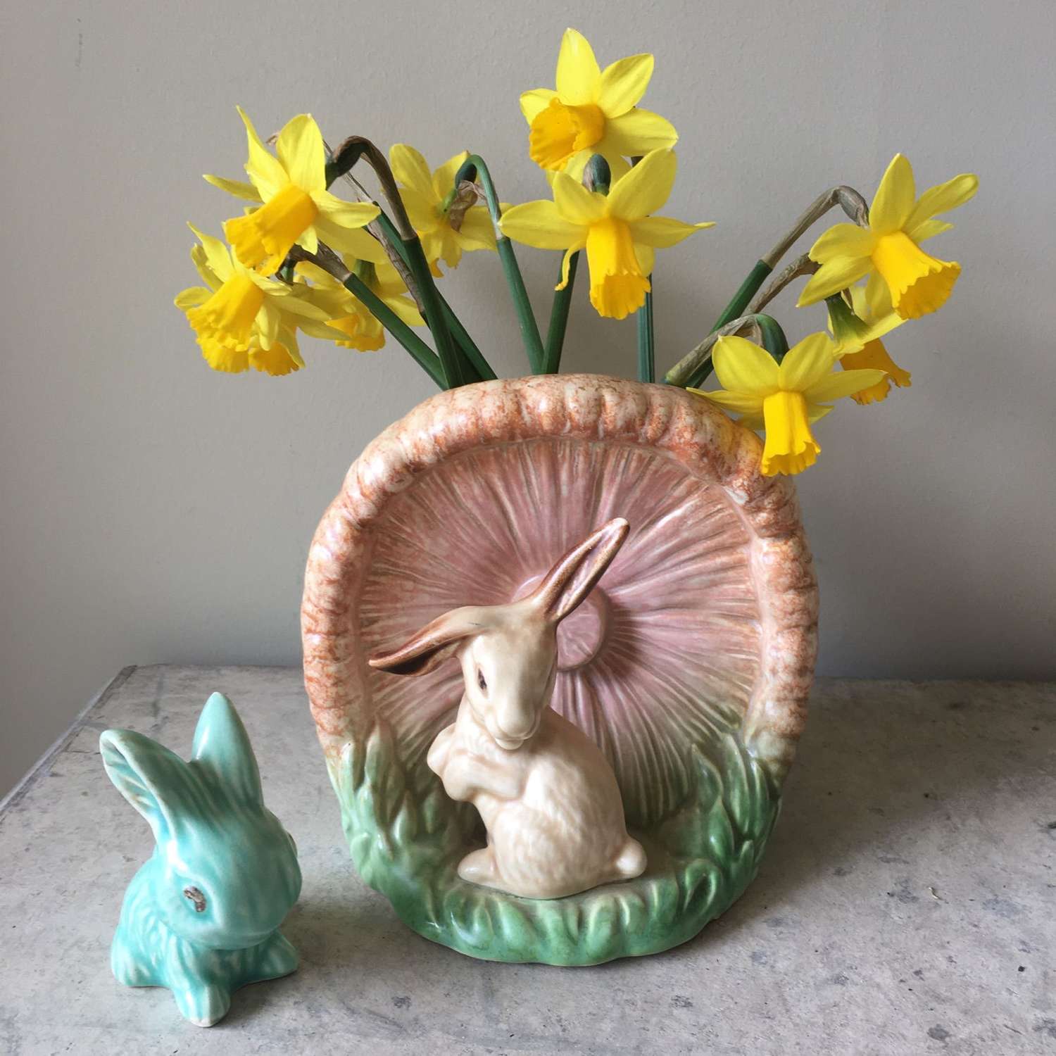 Sylvac  1920/1930s bunny vase model 1510