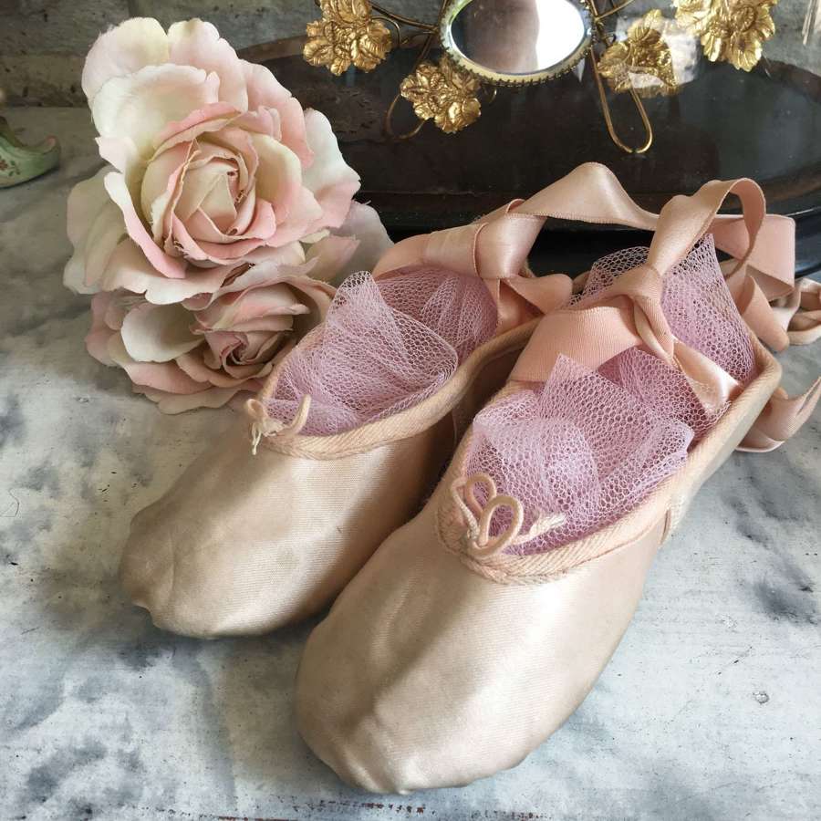 Pale pink leather ballet shoes with ribbon ties unworn