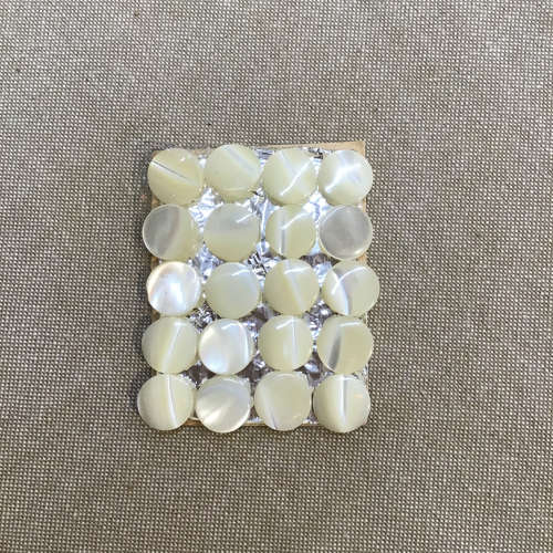 20 mother of pearl button