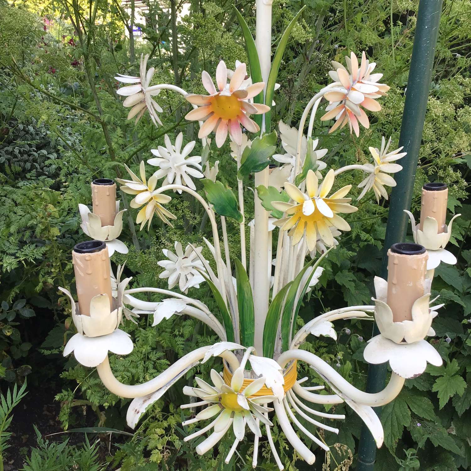 Vintage toleware chandelier cream with daisies