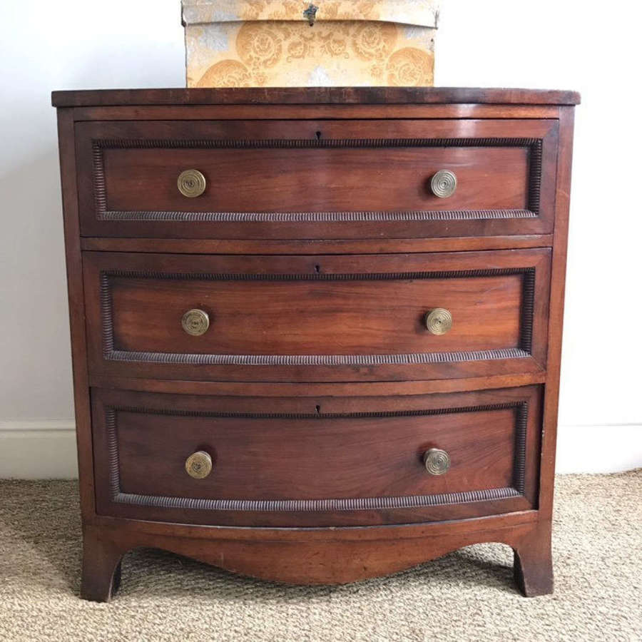 Small antique mahogany chest of drawers