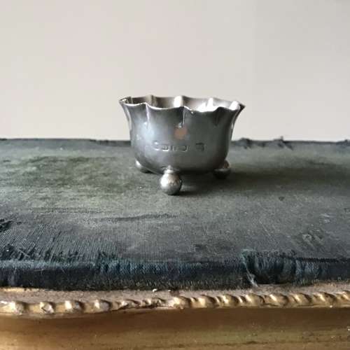 Victorian silver salt dish