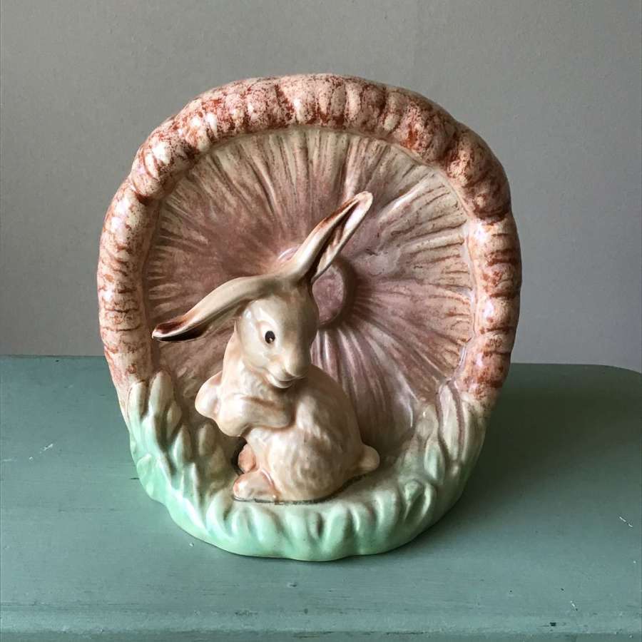 Vintage Sylvac beige bunny vase
