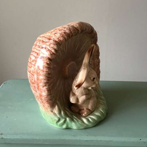 Vintage Sylvac beige bunny vase