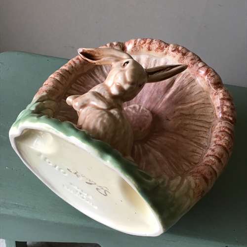Vintage Sylvac beige bunny vase