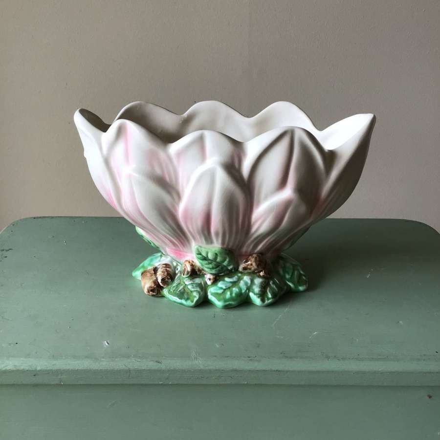 1930s Sylvac magnolia vase in perfect condition