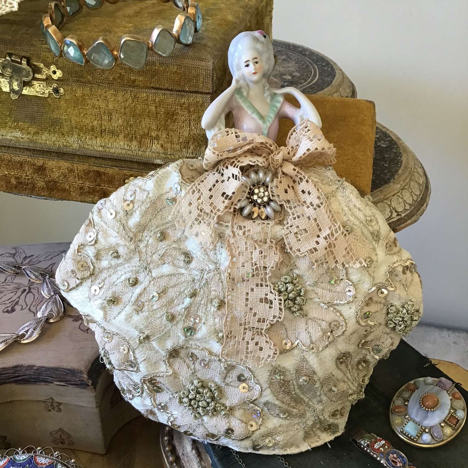 Vintage pin dolly in beige gold  lace dress