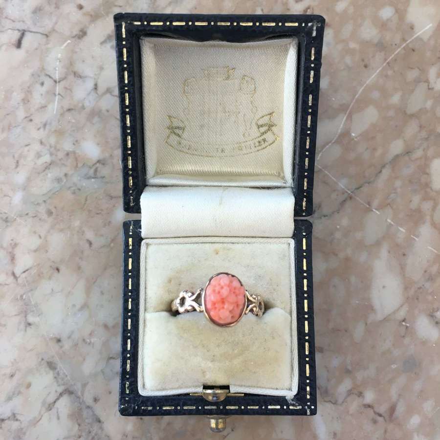 Antique 9ct rose gold coral ring 1925 size M