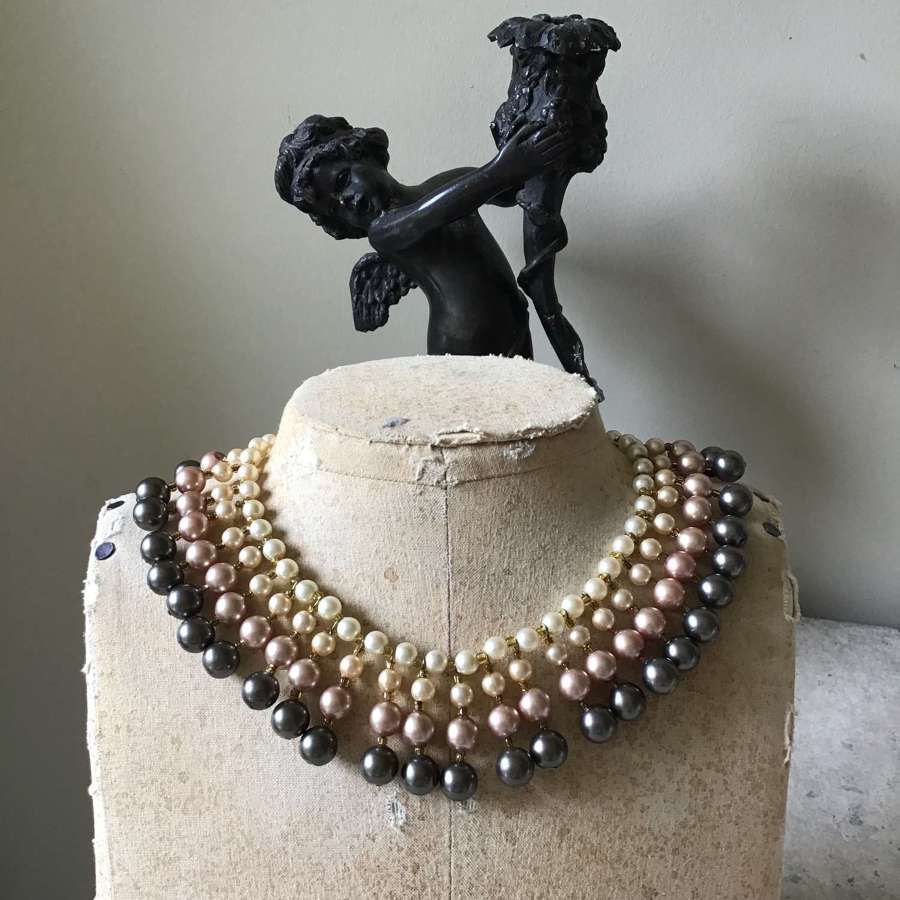 Vintage 1940s/50s pearl ombré bead necklace.