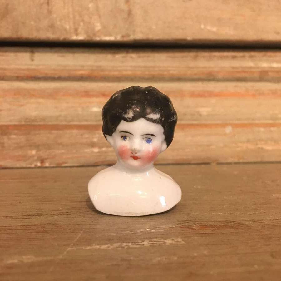 Antique china doll&rsquo;s head