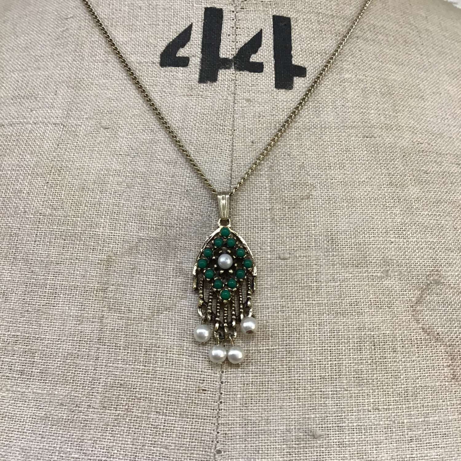Vintage 1951 Sarah Coventry necklace with green stones and pearl beads
