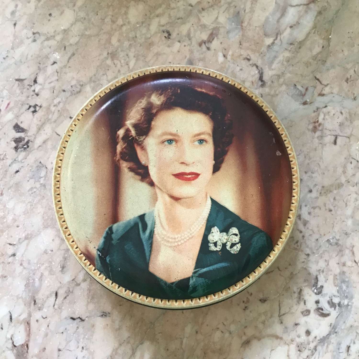 HM Queen Elizabeth II Coronation Tin 1953