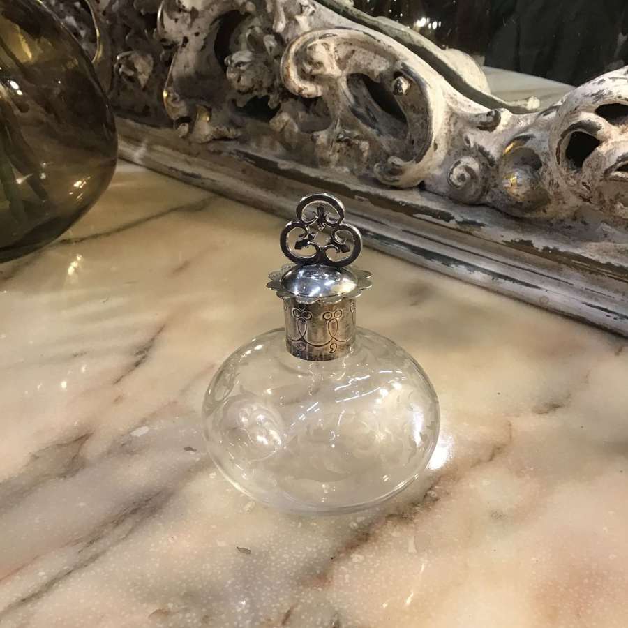 Italian vintage etched glass scent bottle with screw on ornate llid