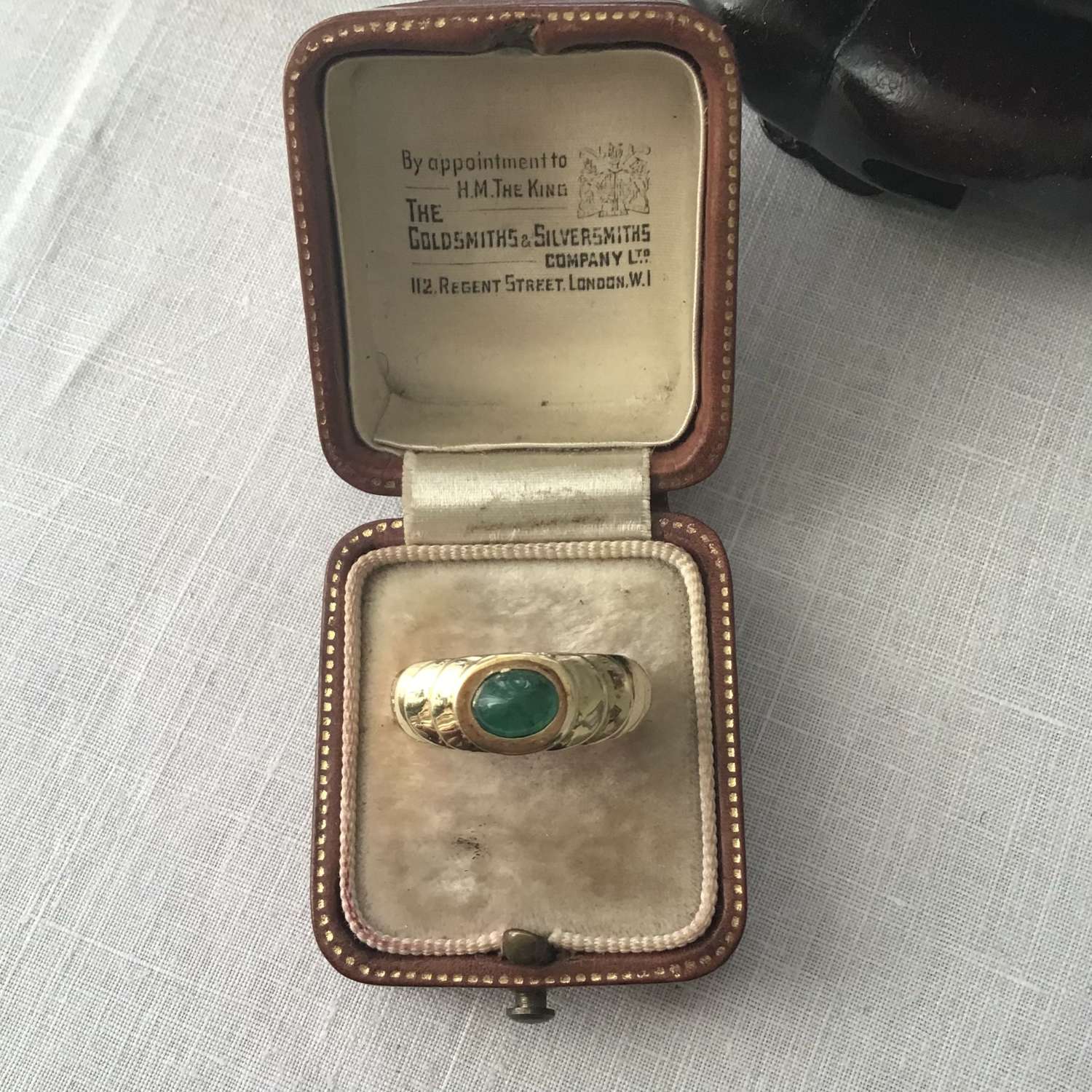 18ct gold emerald ring size N
