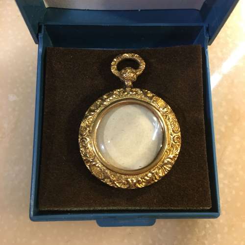 Victorian pinchbeck round locket