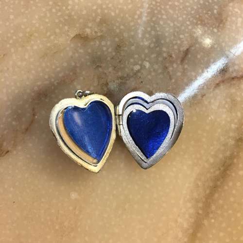 Vintage sterling silver heart shaped locket