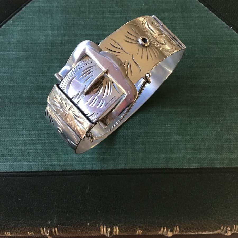 Vintage sterling silver buckle bangle h/m 1975