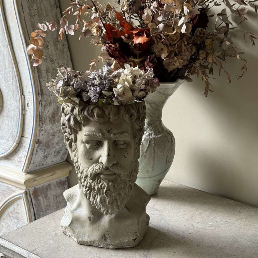 Zeus frost resistant garden planter