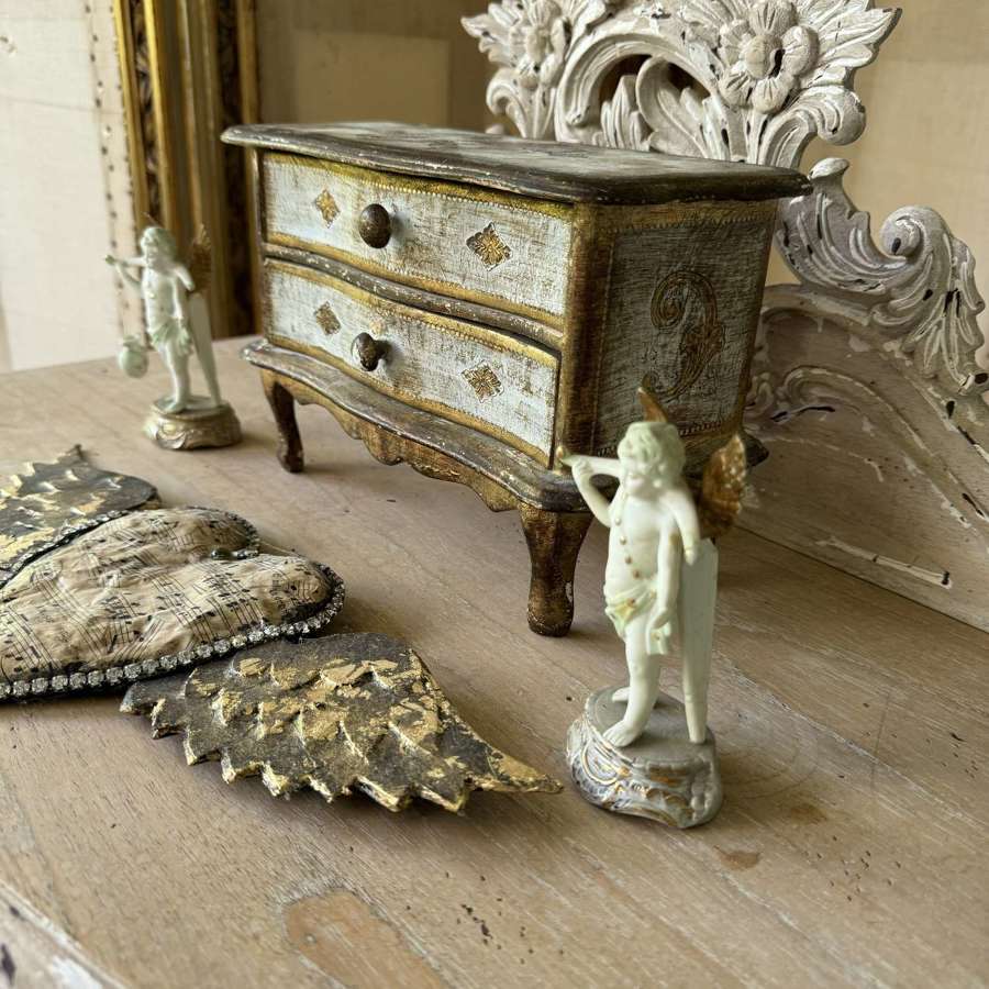 Vintage Florentine jewellery/trinket chest
