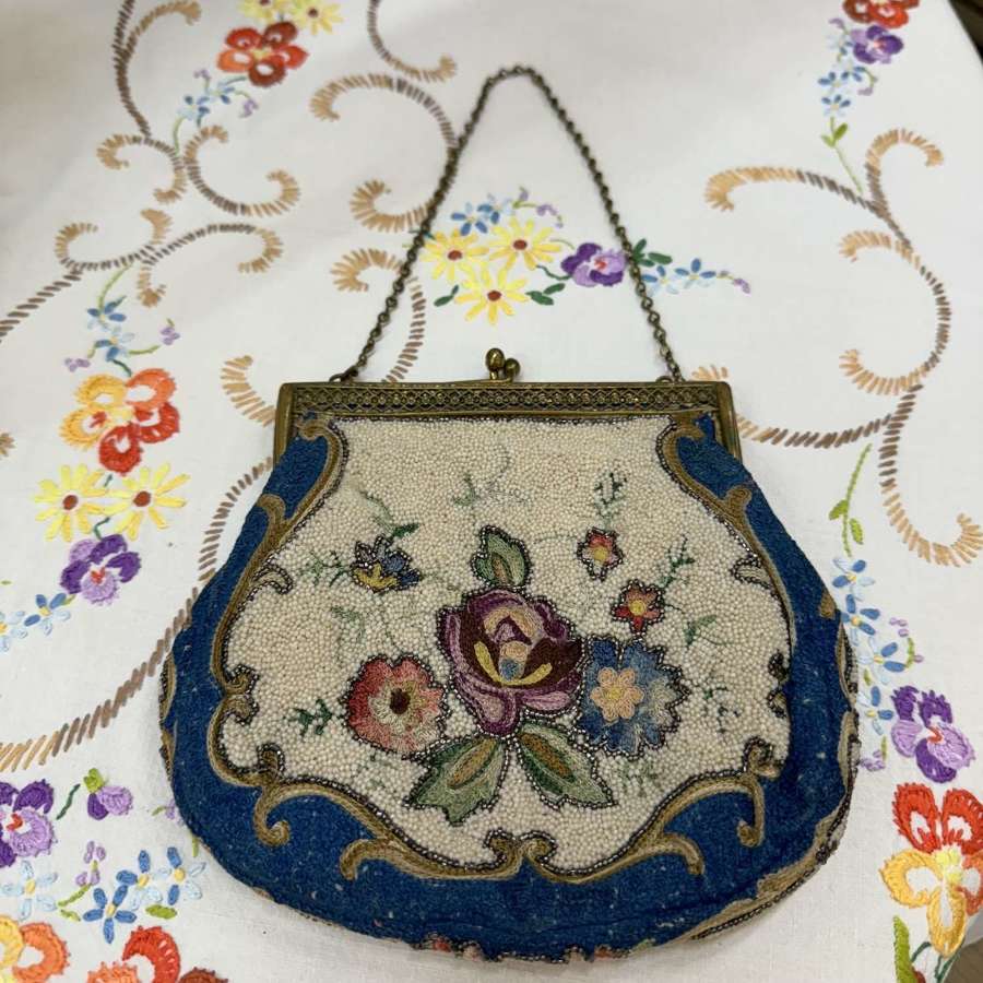 1920s beaded crewel work handbag