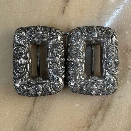 Rectangular silver buckle