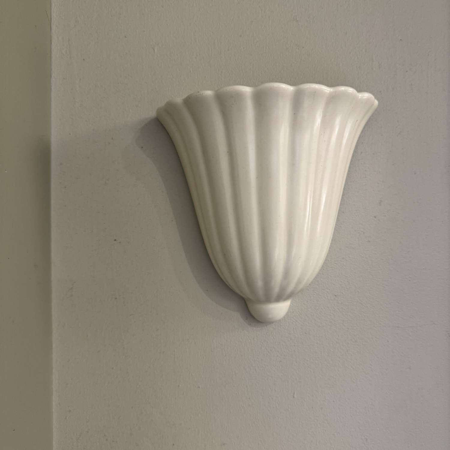 Vintage cream Crown Devon wall pocket vase