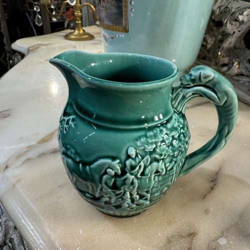 Vintage Wedgwood Etruria Majolica hunting scene jug with hound handle
