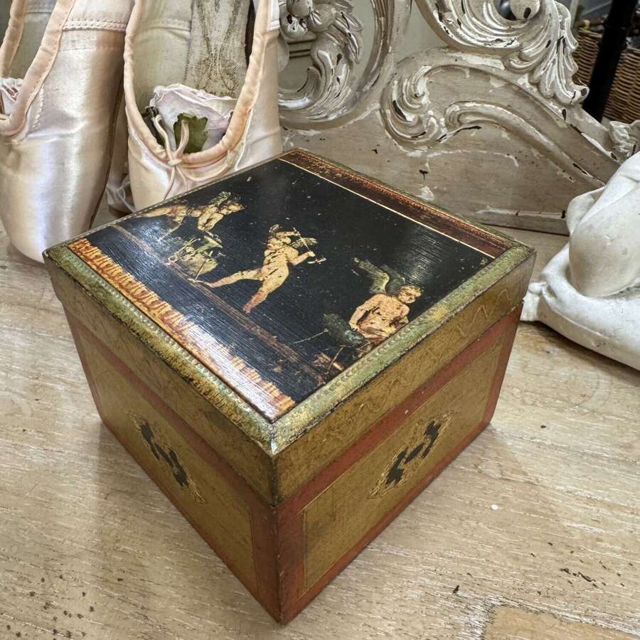 Vintage Florentine gilded wooden box with cherubs