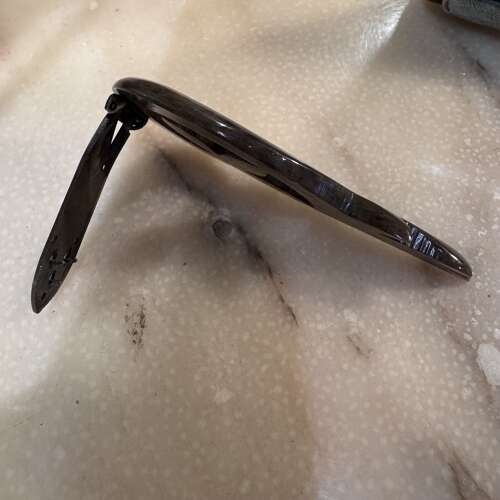 Art Deco beige/grey dress clip