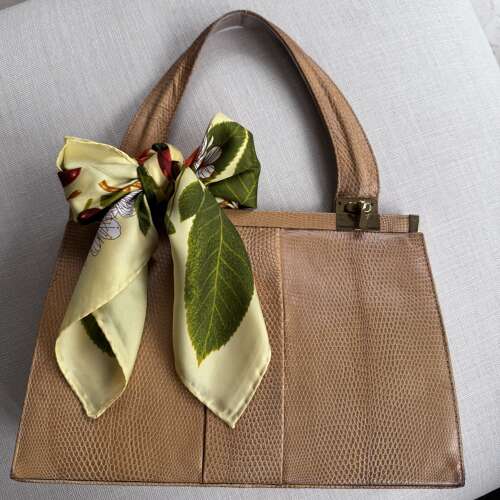 Vintage Jane Shilton lizardskin handbag with leather lining